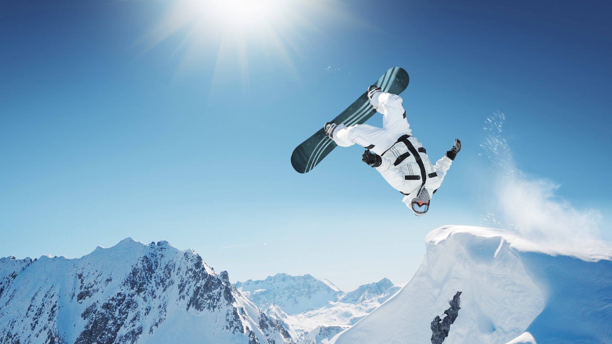 绿茵场与篮球馆，当西甲德比遇见爵士粉碎勇士的启示