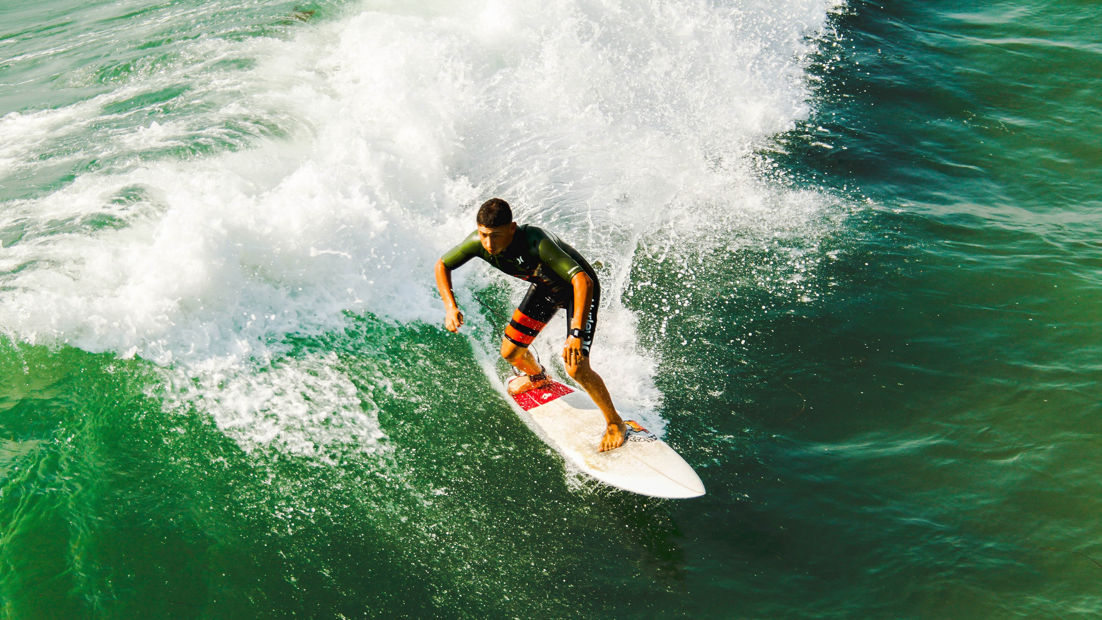 郑思维孤胆扛旗，丹麦队绝境险胜泰国队—一场技术与意志的较量